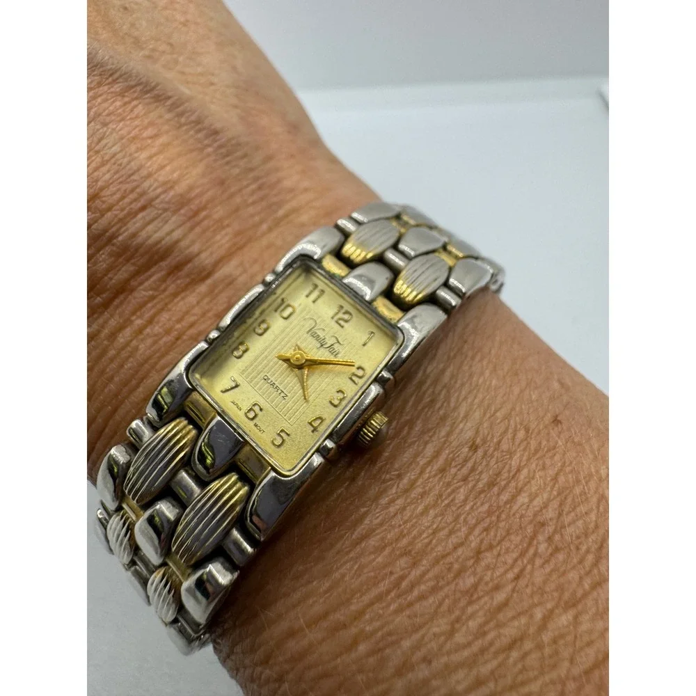 Vintage Vanity Fair Womens Two Tone Silver Gold Quartz Watch Japanese